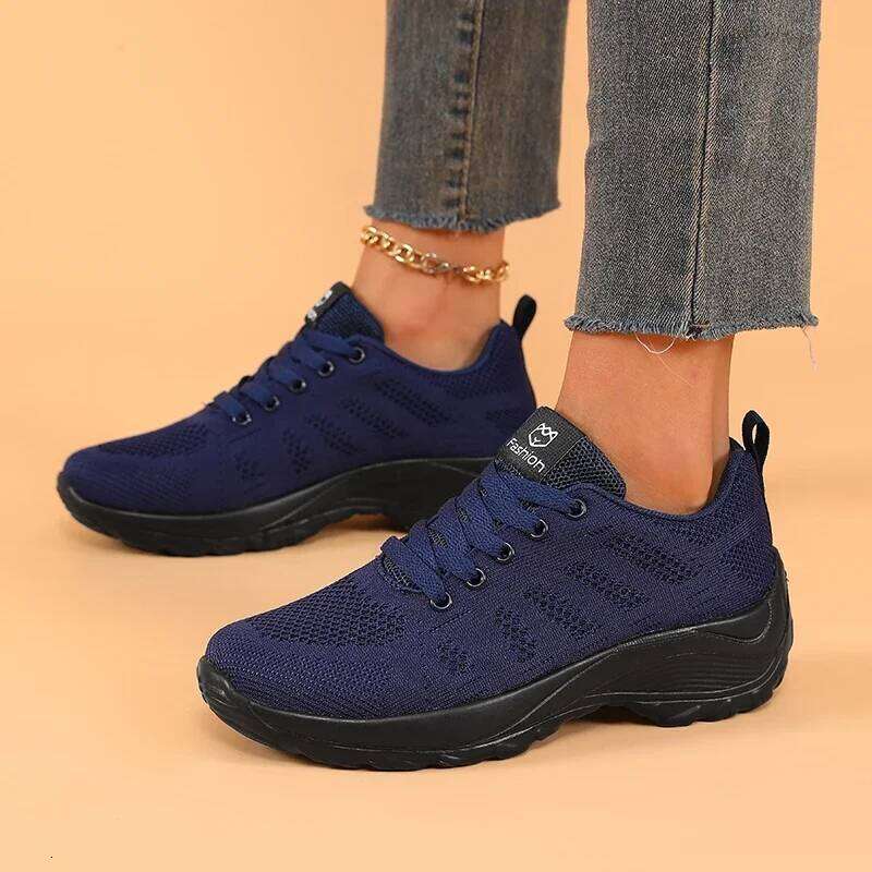 2025 Women's Walking Running Lightweight Breathable Fashionable Knitted Tennis Shoes Comfortable Activity Sneakers Women