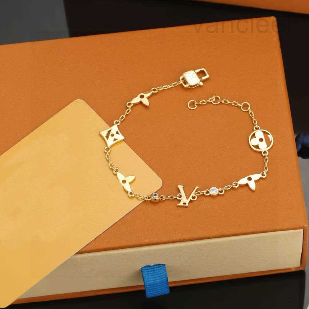 gold chain bracelet brand fashion designer bracelet for women exquisite brass bracelet Valentines Day party gift designer jewelry for women