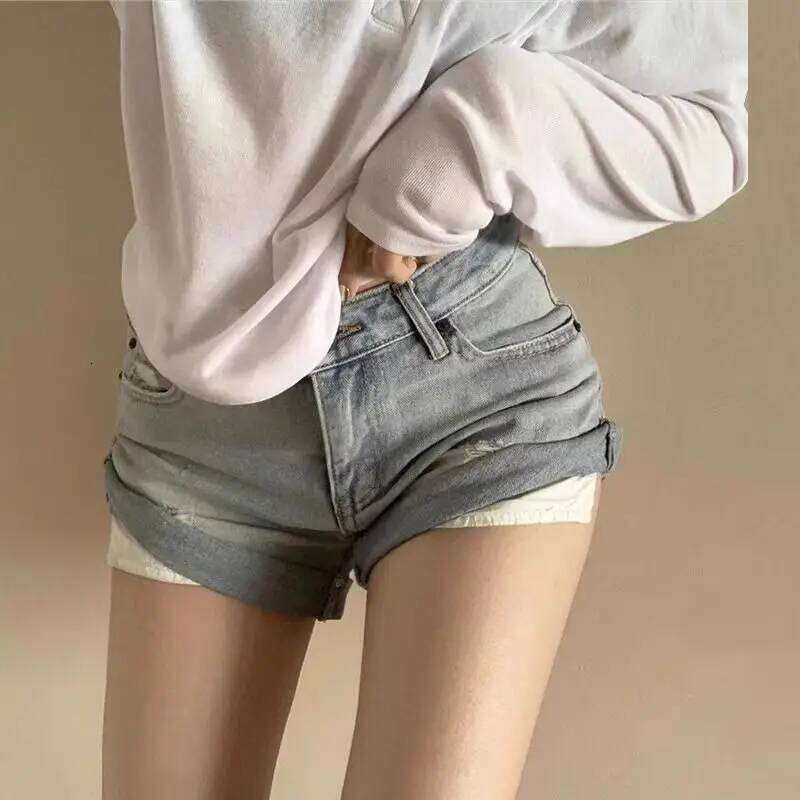 2025 Summer Old High Waist Denim Shorts Women's Contrasting Color Worn A Word Curling Jean Hot Pants C260206