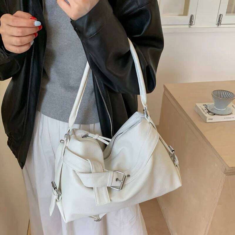 Large Capacity Soft Leather Tote Fashion Belt Buckle Handbag New Shoulder Messenger Retro Hot Girl Motorcycle Bag Y260205
