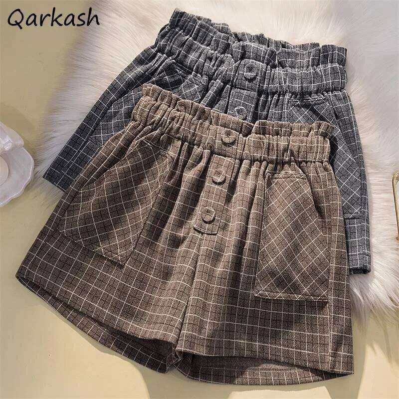 Plaid Shorts Women Loose Big Pockets Elastic High Waist Button Ladies Comfortable Soft Trendy Leisure Elegant Retro Korean Style XJ260206