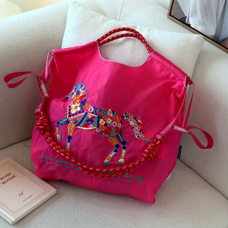 New Canvas Large Capacity Women's Shoulder Casual Versatile Handbag Crossbody Embroidered Tote Bag MASA