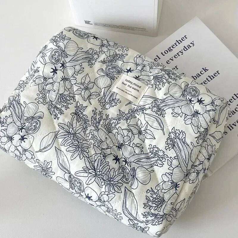 Wholesale Vintage Flower Women Cosmetic Bag Portable Zipper Makeup Travel Organizer Female Handbag Toiletry Storage Pouch Y260206