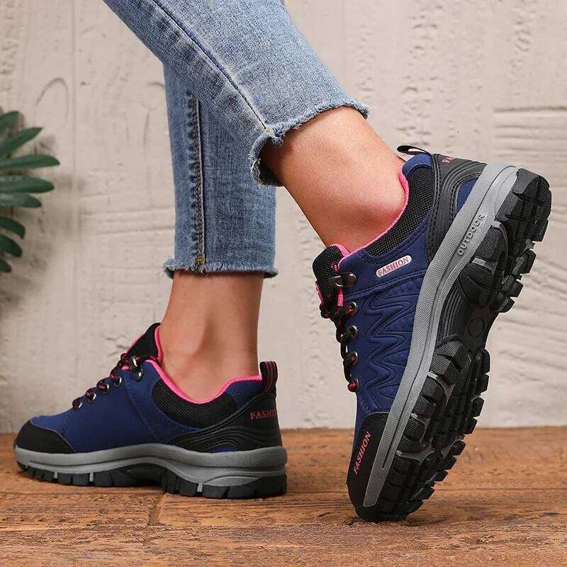 Women's Hiking Sneakers Fashionable Breathable Upper Outdoor Camping Anti Slip Flexible Female Designer Vulcanized Shoes