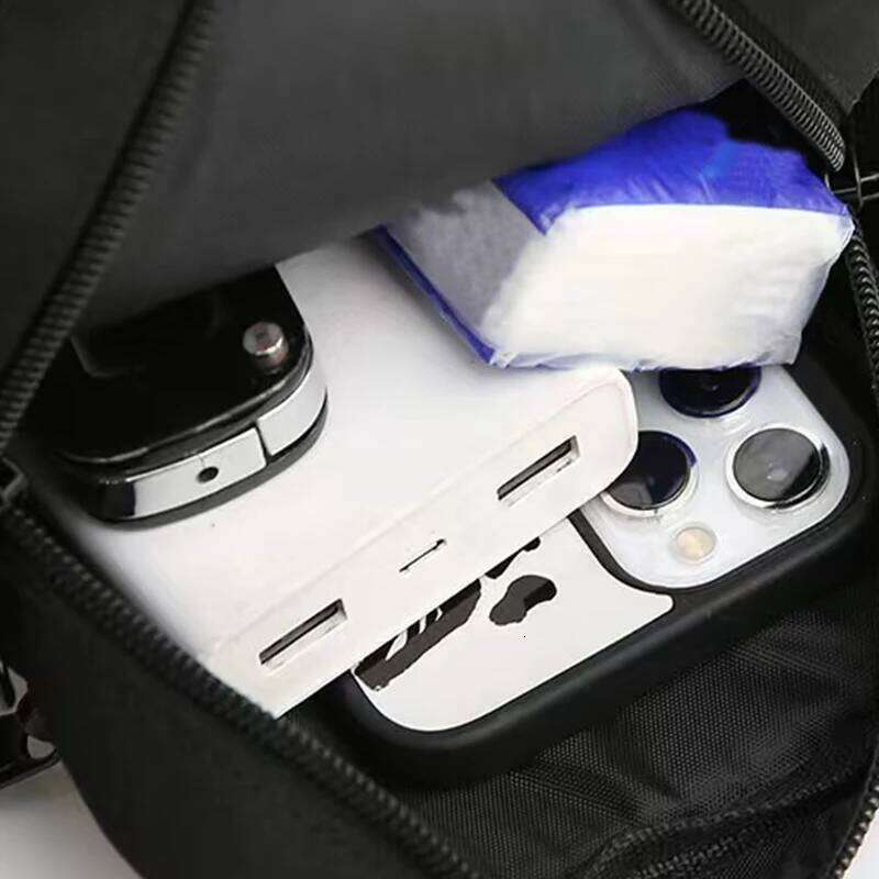 Men's bag, available in single shoulder or cross-body design, suitable for daily use during school. Made of nylon material. XJ260129