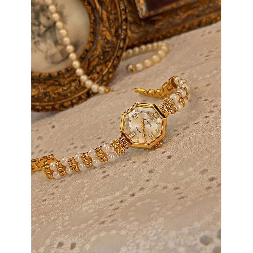 1 Piece of New French Fashionable Elegant Retro Watch with Pearl Strap, 30m Waterproof, Exquisite, Compact, Unique Niche Women's Quartz Watch, Su