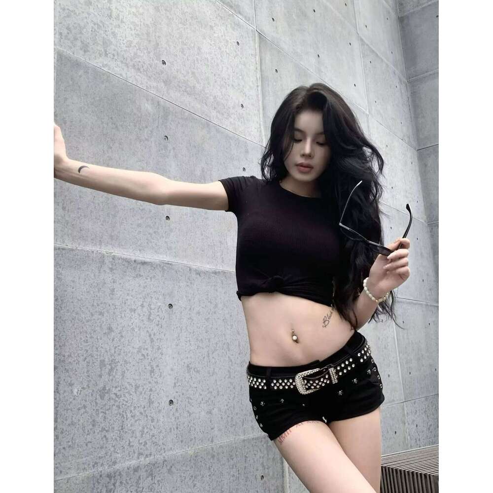 Low-rise Denim Hot Shorts Women's Summer Skinny Rivet Slim Sexy Hip-wrapped Tight Jean Short Female Y2k Versatile Pantalones H260206
