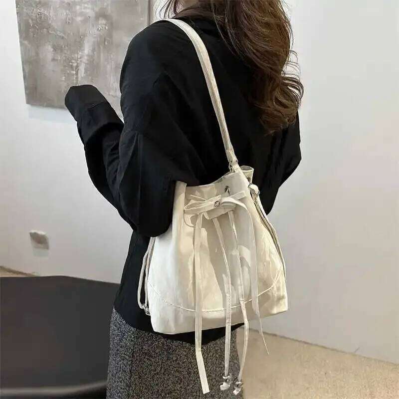 Trendy Women's Buet Crossbody Bag Dstring Design Versatile High Quali Small Size Faionable Casual ex Bapa Y260205