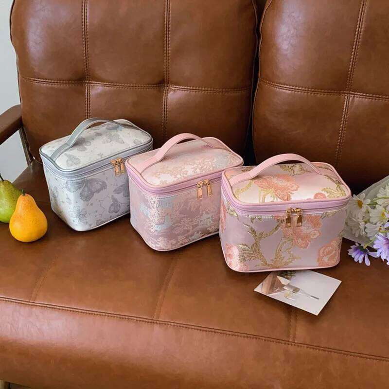 Fashion Women Makeup Portable Cute Ladies Cosmetic Toiletry Storage Pouch Handbag New Cotton Quilted Zipper Bag Y260206