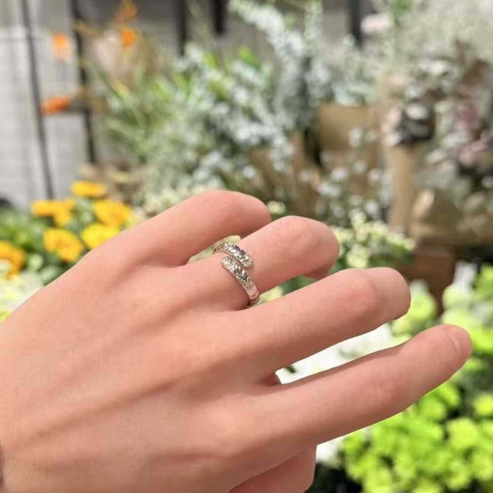 Thai Specialty Craft Russe Ekk Royal Gold for Women Simple Smooth Surface Crushed Diamond Snake Pattern Design Open Ring