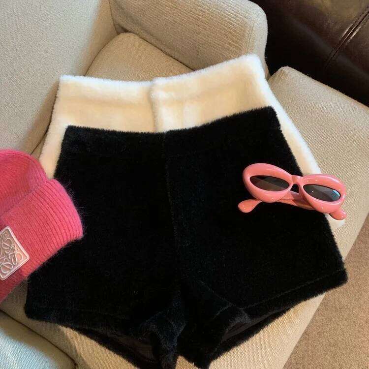 Women Elastic High Waist Plush 2025 Autumn Winter Artificial Fur Thick Femme Casual Ladies Shorts White Boots Pant XJ260206