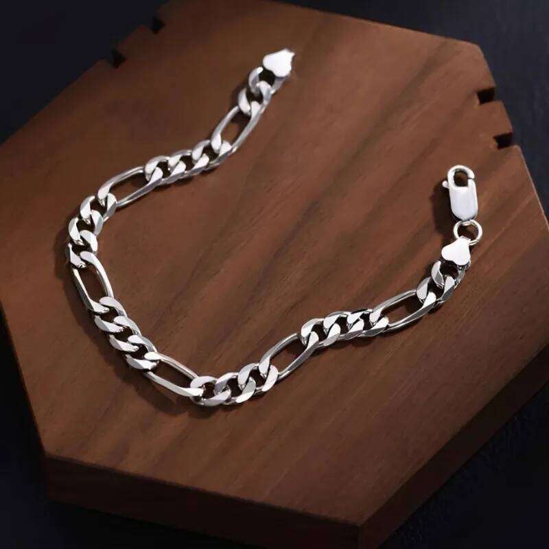 Silver 4mm /6mm Fashion Figaro ChainBracelet Men Cuban Chain Trendy Jewelry Gifts for Parties 26H0206