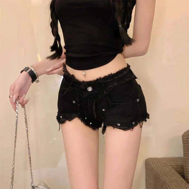 New Women's Irregular Tassels Short Jeans Harajuku Gothic Punk Rivet Decorate Denim Woman Summer Trend Sexy Black Shorts XJ260206