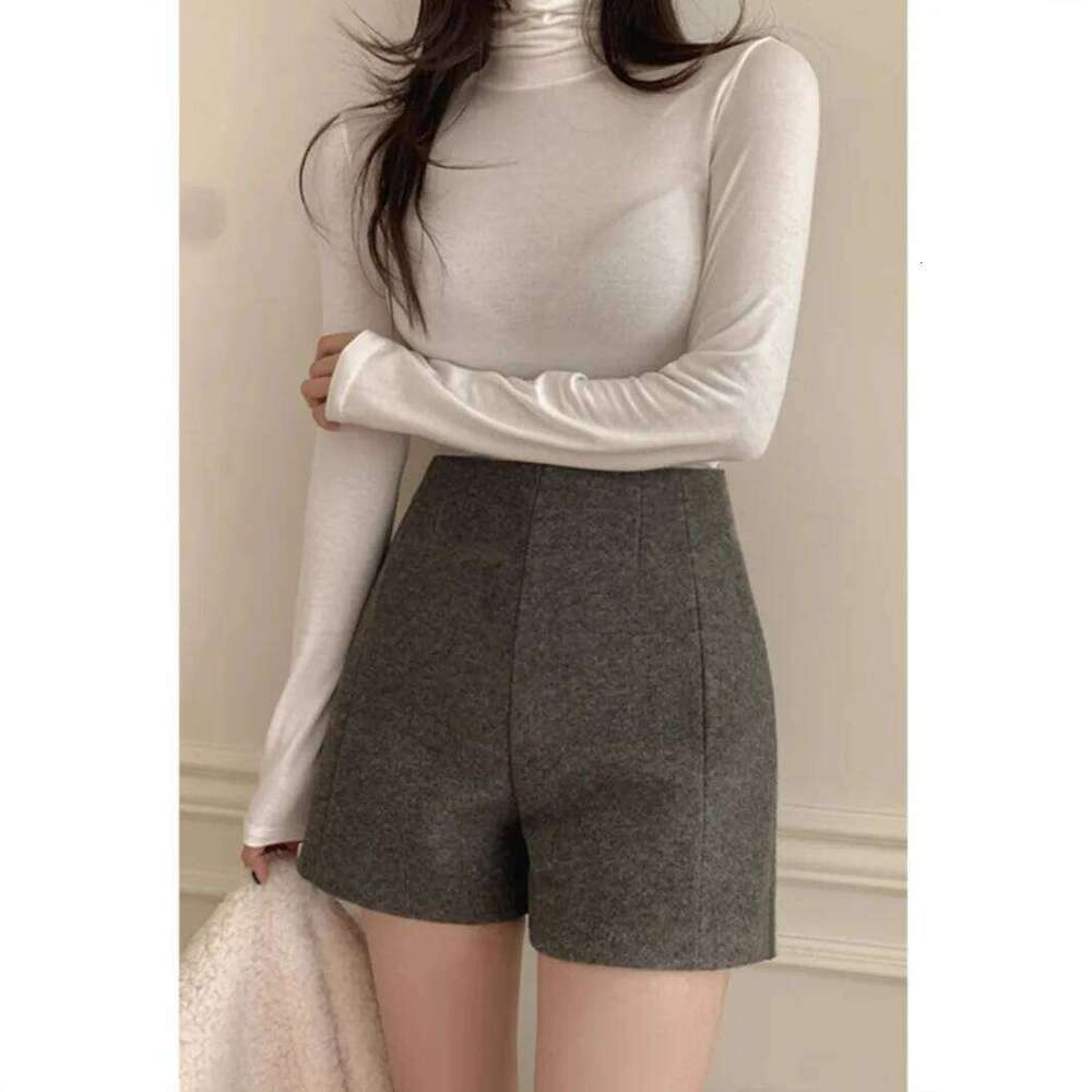 Woolen shorts women's autumn/winter 2024 new high waisted A-line small and loose casual wide leg pants XJ260206
