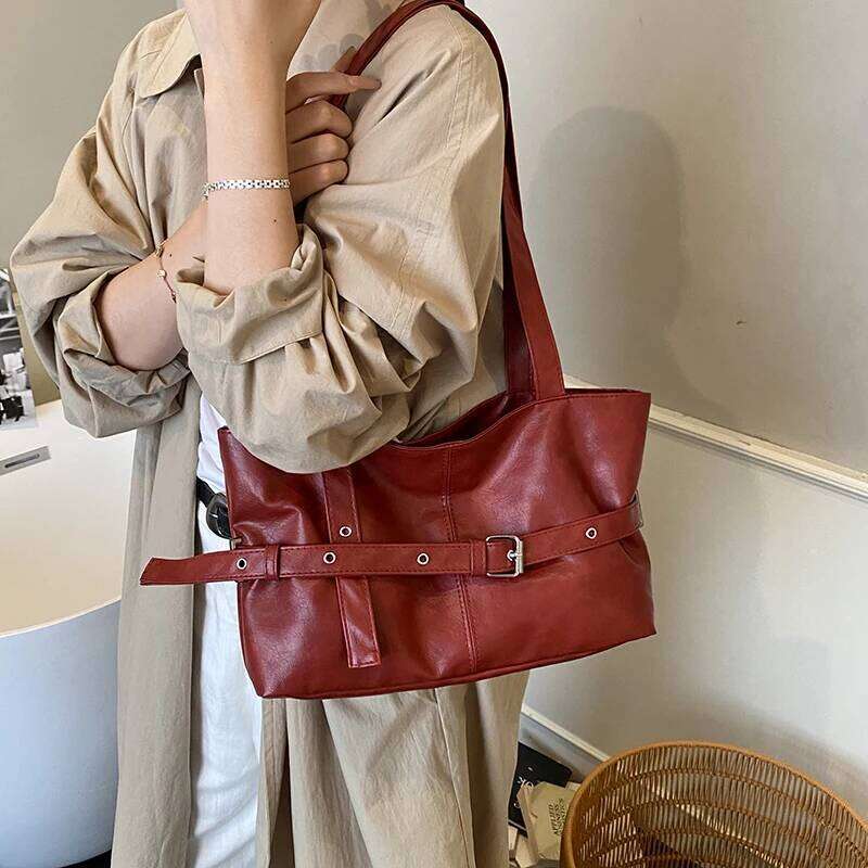 LEFTSIDE Women PU Leather Large Capacity Shoulder 2025 Winter Retro Solid Color Tote Bag Luxury Designer Female Handbags Y260205