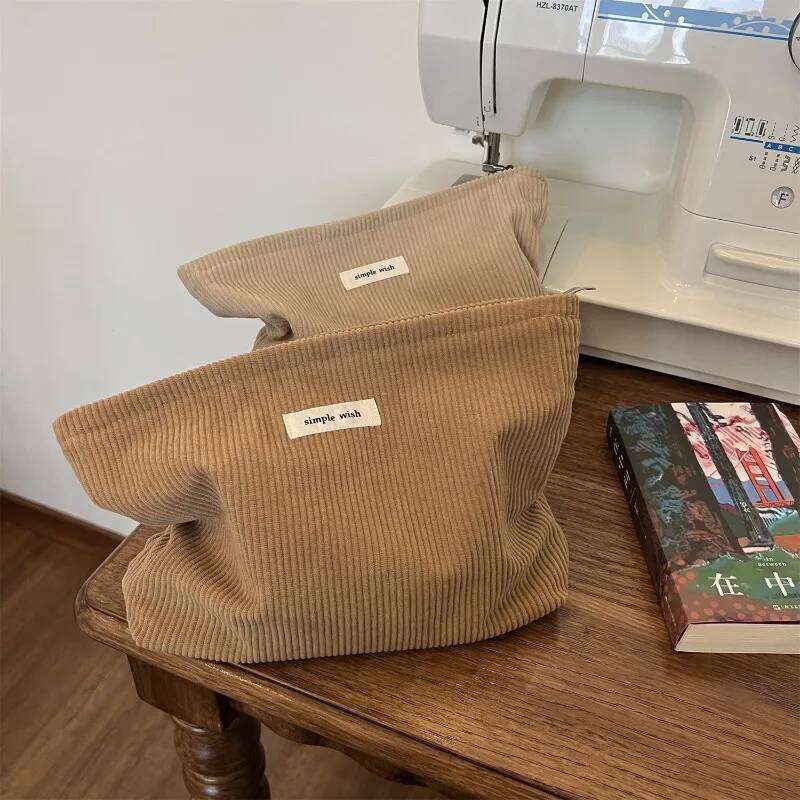 Fashion Simplicity Maillard Color Toiletry for Women Autumn Winter Corduroy Large Capacity Clutch Travel Makeup Bag Y260206