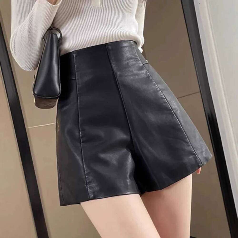 High Waist PU Leather Shorts Women's Outerwear Autumn Winter New Style Black A- Line Wide Leg Loose Korean Version Boot Pants XJ260206