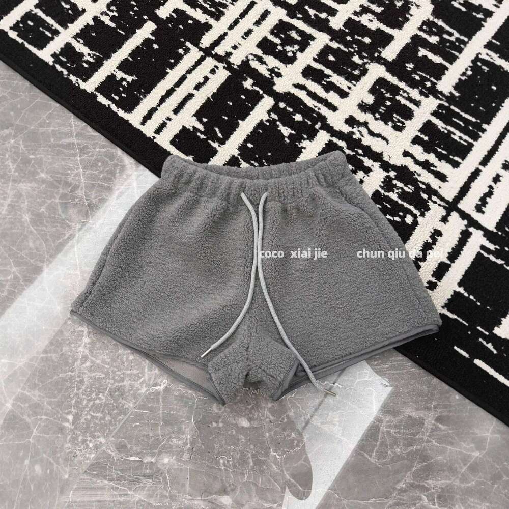 Korean Dongdaemun Winter New Style Elastic Drawstring Lamb Fur Shorts Women High Waist A- Line Casual Wide Leg Boot Pants XJ260206