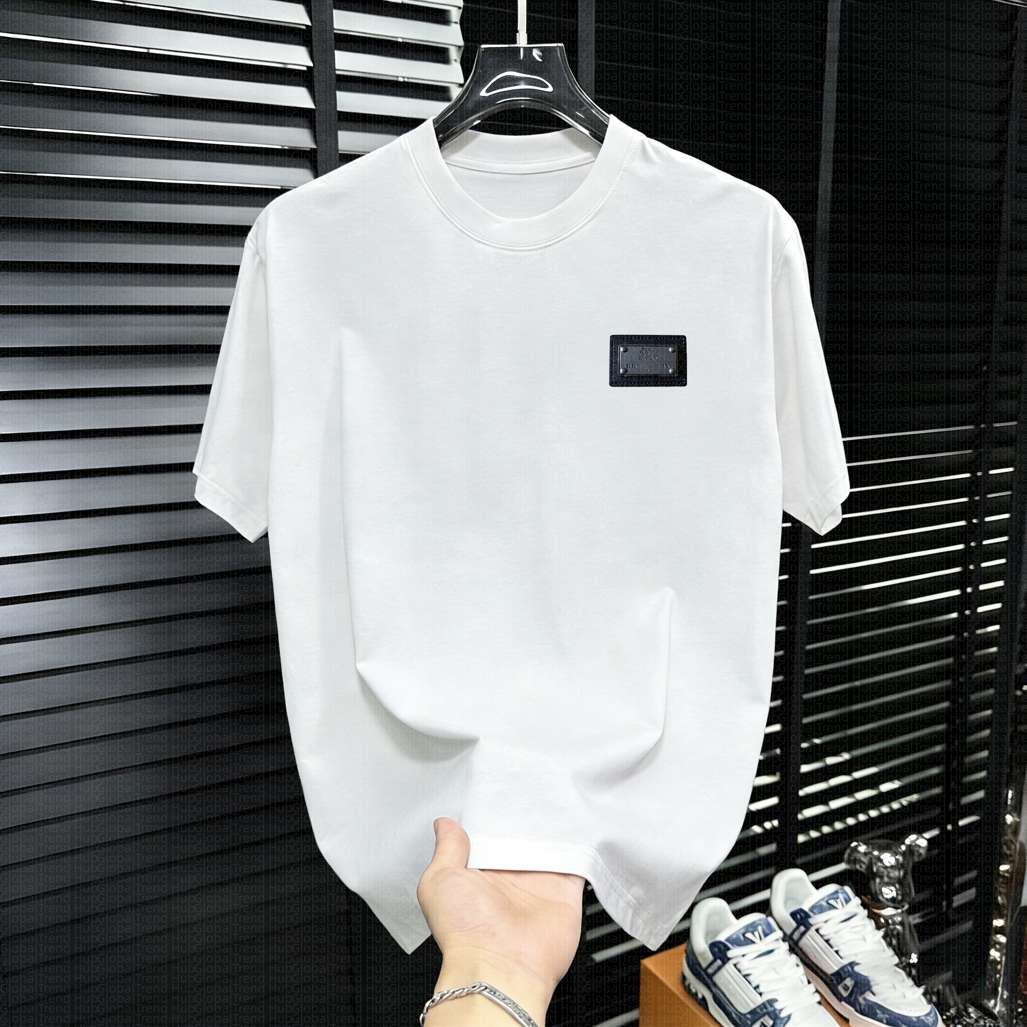 Designer t shirt Hot Selling Men Women Couples Cotton T-Shirt 2026 Summer Casual Loose O-Neck Short Sleeve Tees Fashion Basic Solid Color Tops With Brand Patch