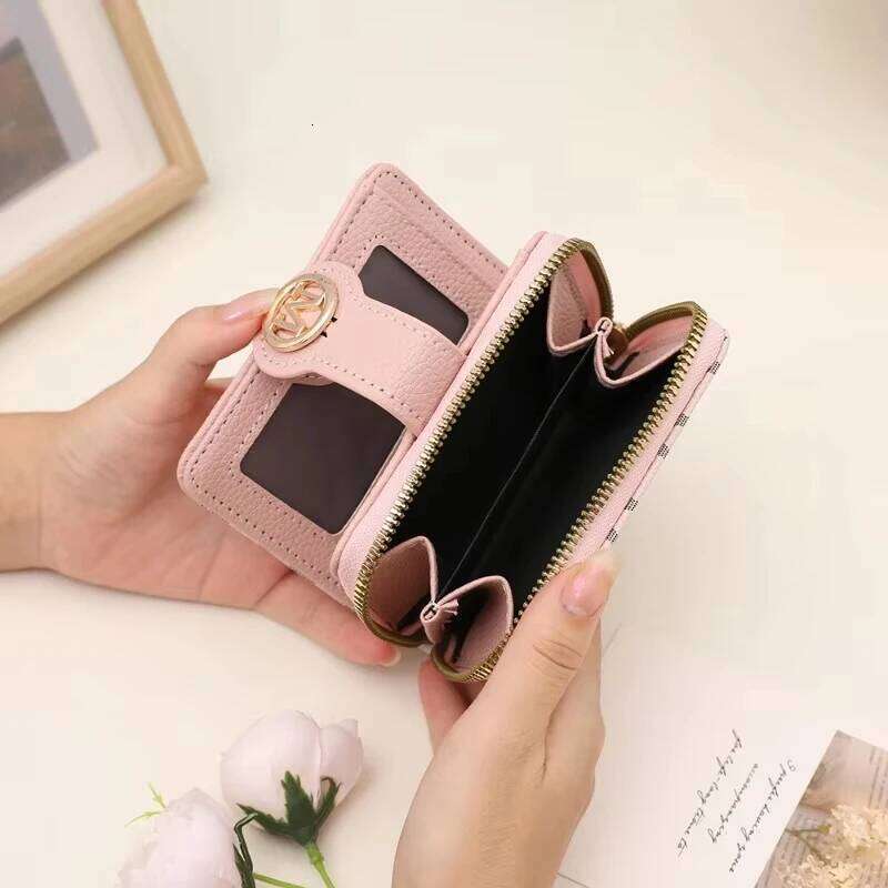 Women's Wallet for Multiple Card Slots, Cash Pocket, Retro Style Mini Purse, Minimalist Charm, Travel Accessory, Daily Y260206