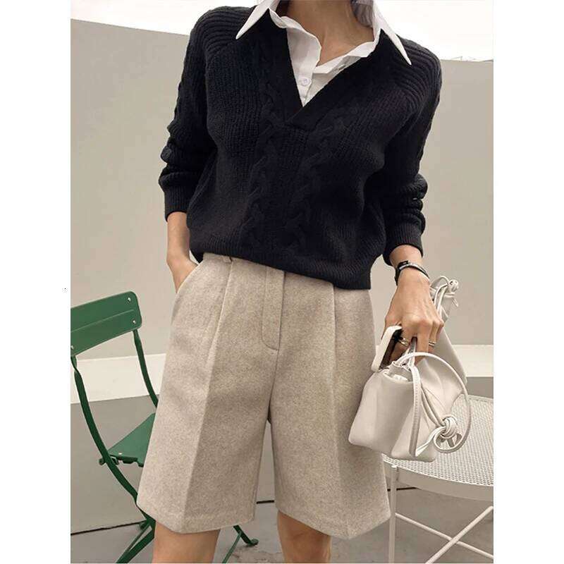 Fashion Thicken Warm Loose Pockets Female Faux Woolen Straight 2025 Autumn Winter High Waist Ladies Wide Leg Shorts N809 XJ260206