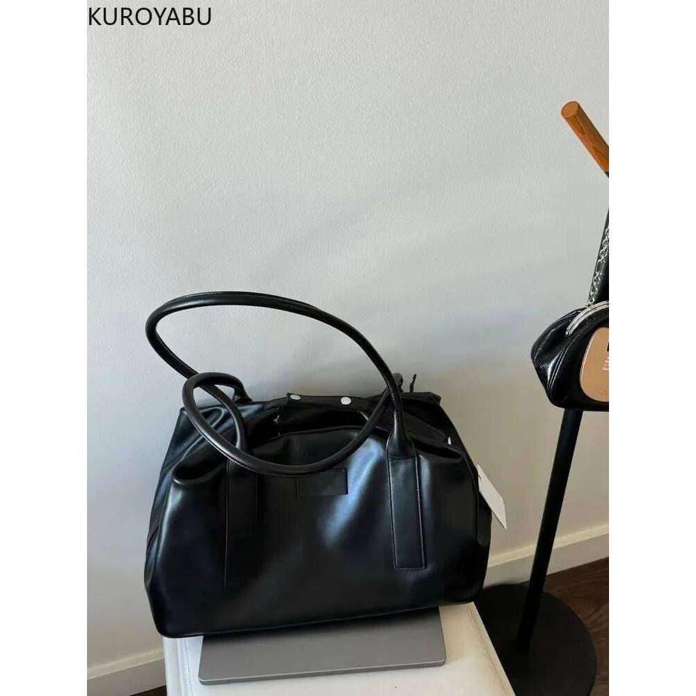 Fashion Leather Tote for 2025 Trends Female Simple Large High Capacity Shoulder Side Handbags and New Women Bag Y260205