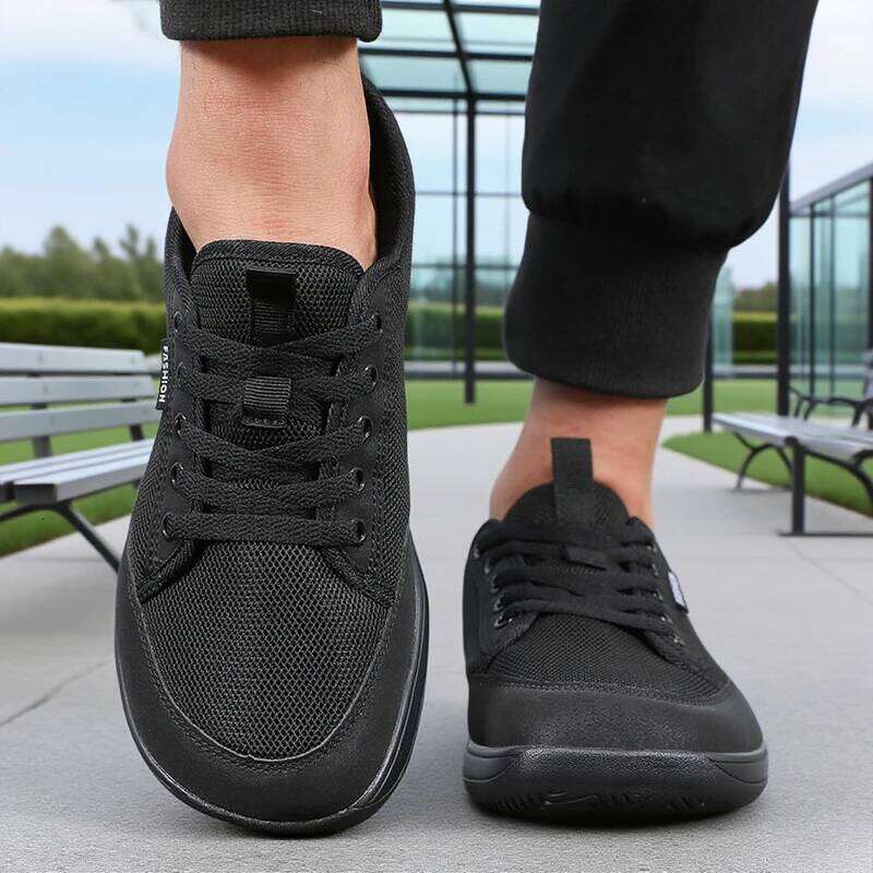 Fashionable Men's Wide Footed Breathable Barefoot Flat Comfort Non Slip Light Gray Mesh Walking Shoes Hot Sell 2025