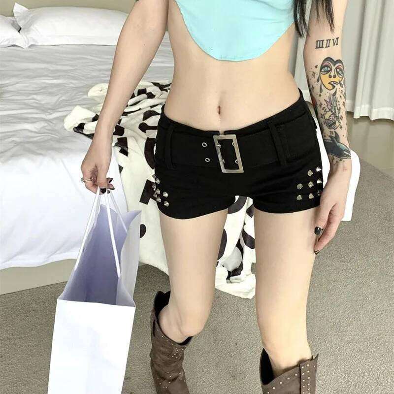 Black Sexy Hot Girl Low-Waisted Jean Woman American Retro Elastic Slim Ultrashort Jeans Gothic Y2K Rivet Denim Shorts XJ260206