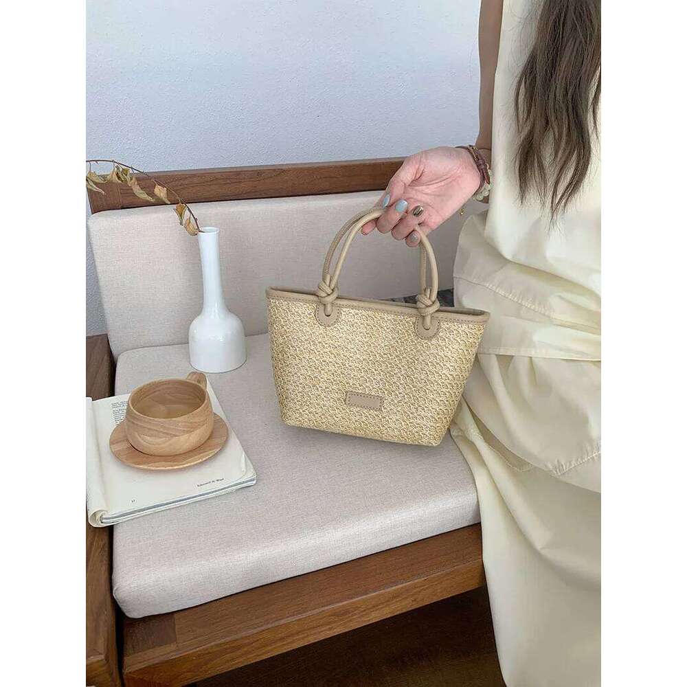 Summer Vacation Women's Beach Straw Shoulder Bag Retro Design Ladies Portable Crossbody Bags Knot Basket Woven Tote Handbags Y260205