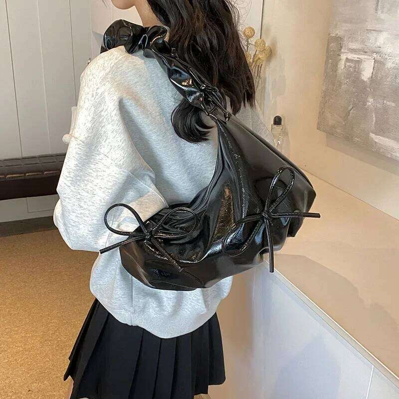 LEFTSIDE Small Bow Design PU Leather Shoulder for Women 2024 Fashion Y2K New Trend Handbags and Purses Silver Crossbody Bag Y260205