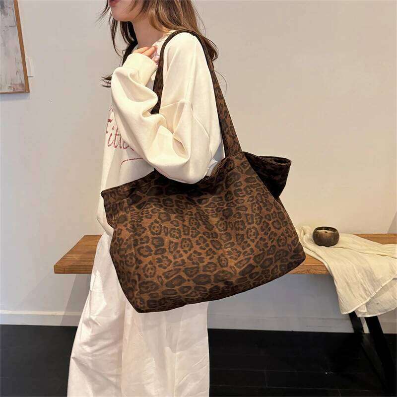 Women Leather Luxury Classic Fashion Designer Shoulder Crossbody Tote Bag Handbag For Everyday Elegant Looks Y260205