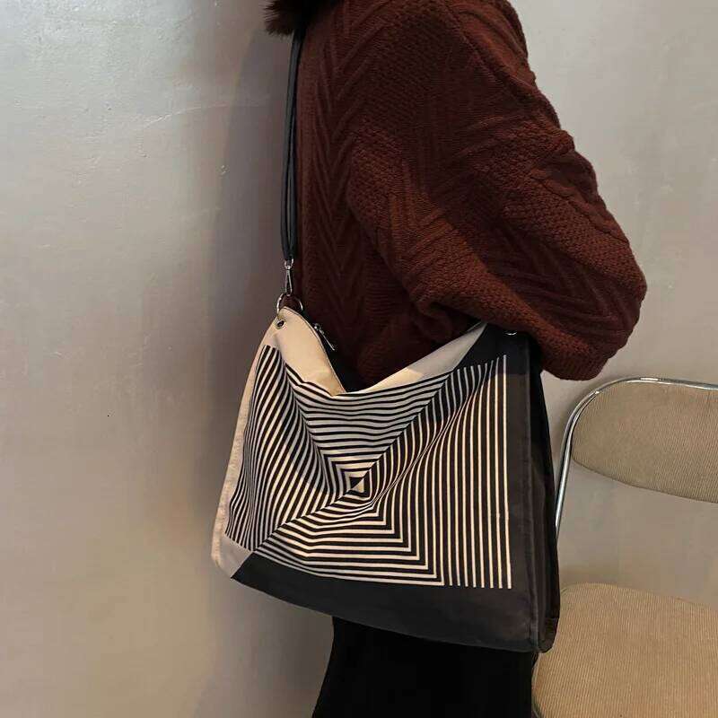 Women's Canvas Shoulder Bag Striped Printed Casual Totes Large Capacity For Ladies 2022 Fashion Vintage Armpit Shopping Handbag Y260205