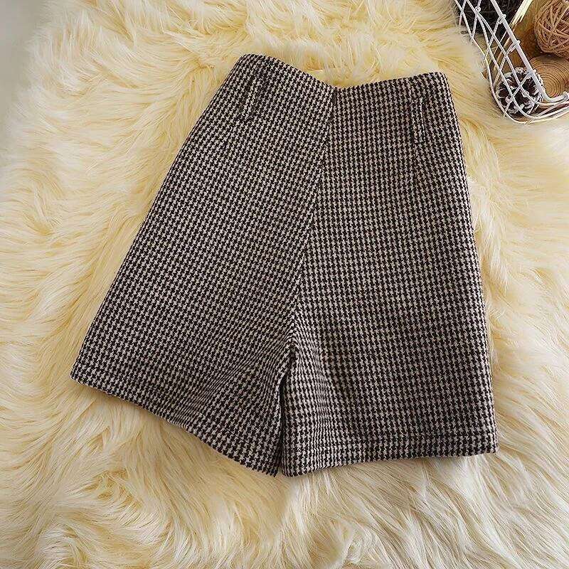 High Waist Plaid Short Women's Autumn Winter Fashion Versatile Slimming Wool Wide Leg Korean Style Outdoor Pants XJ260206