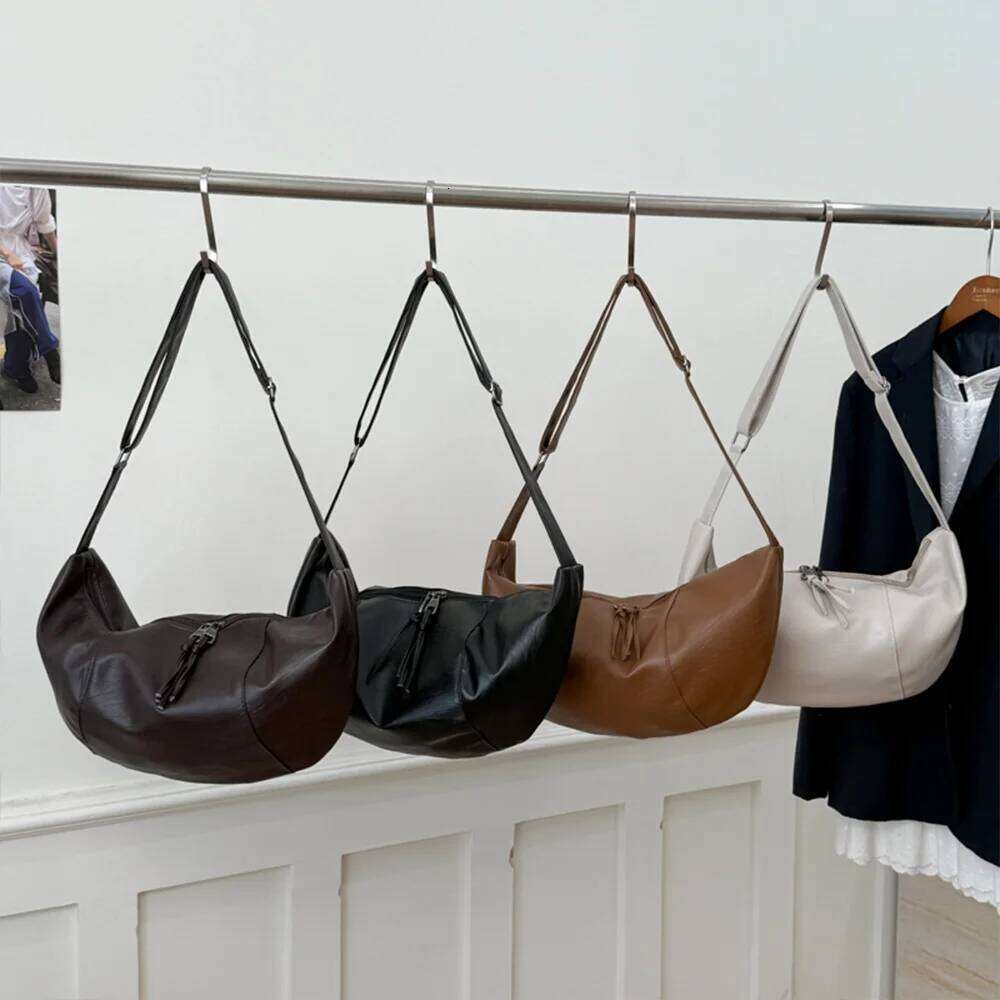 Small Niche Design Women's Large-Capacity Autumn and Winter Versatile Wide-Strap Single Shoulder Crossbody Dumpling Bag XJ260129