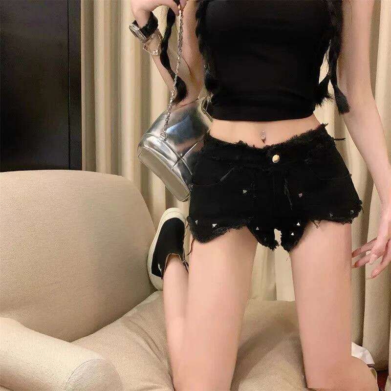 New Women's Irregular Tassels Short Jeans Harajuku Gothic Punk Rivet Decorate Denim Woman Summer Trend Sexy Black Shorts XJ260206