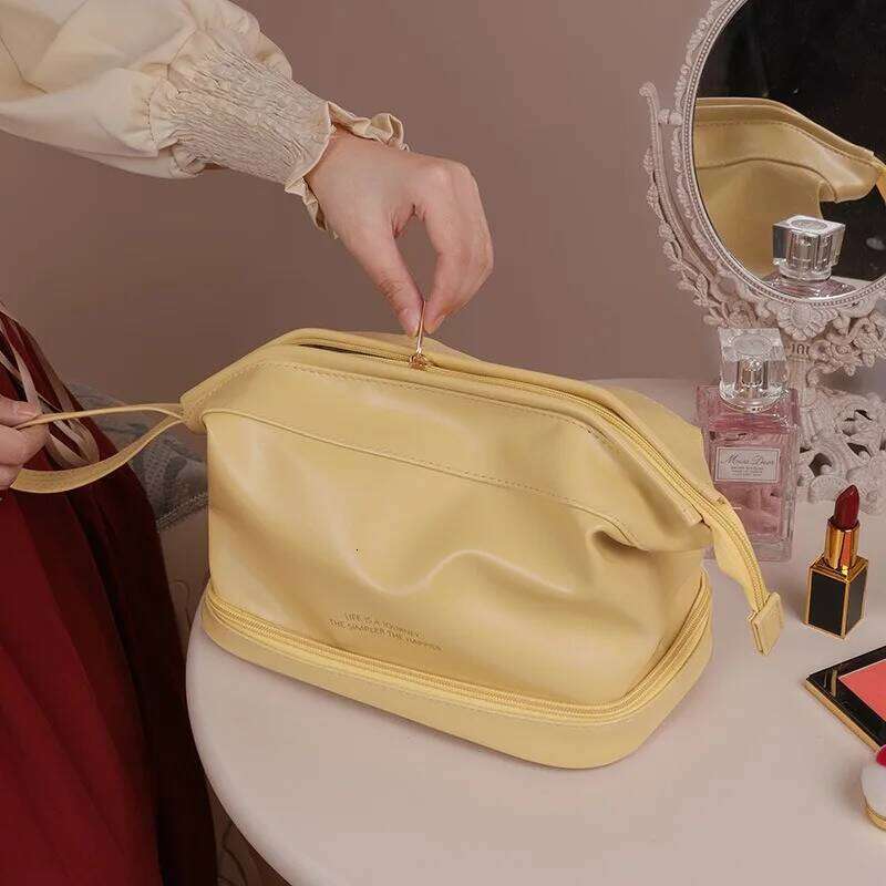 Portable Large Capacity PU Leather Zipper Makeup Women Bags Beauty Travel Make Up Organizer Storage Bath Toiletry Wash Bag Y260206