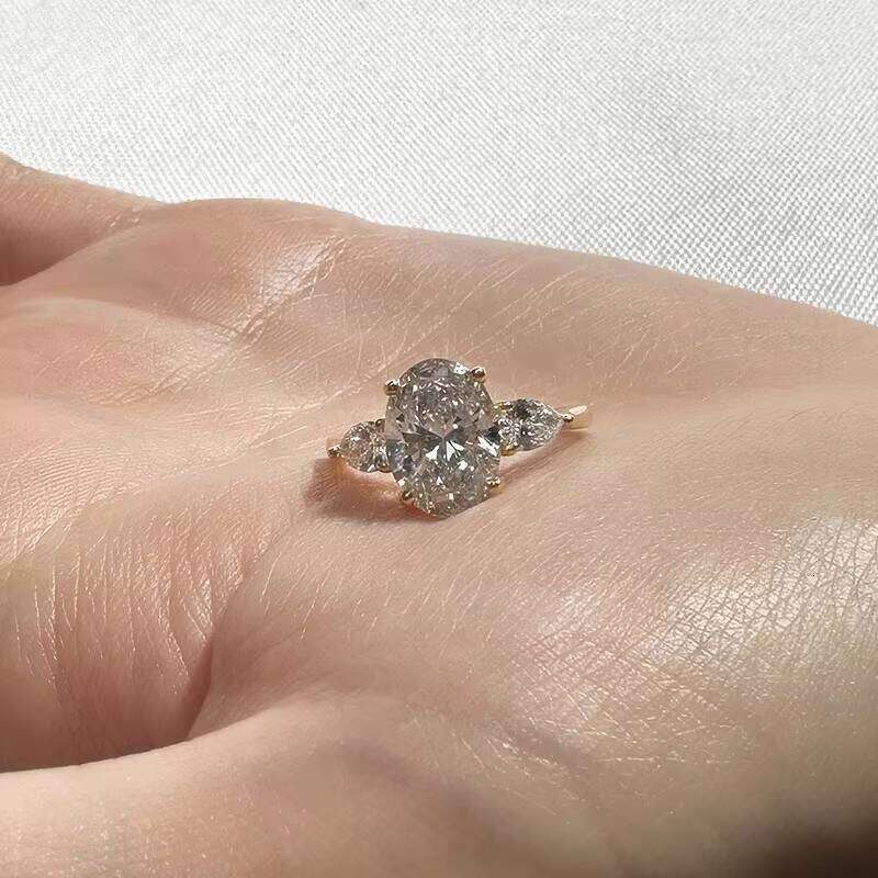 Madonna Ring GIA Certified 3Ct 5Ct Lab Grown Diamond Jewelry