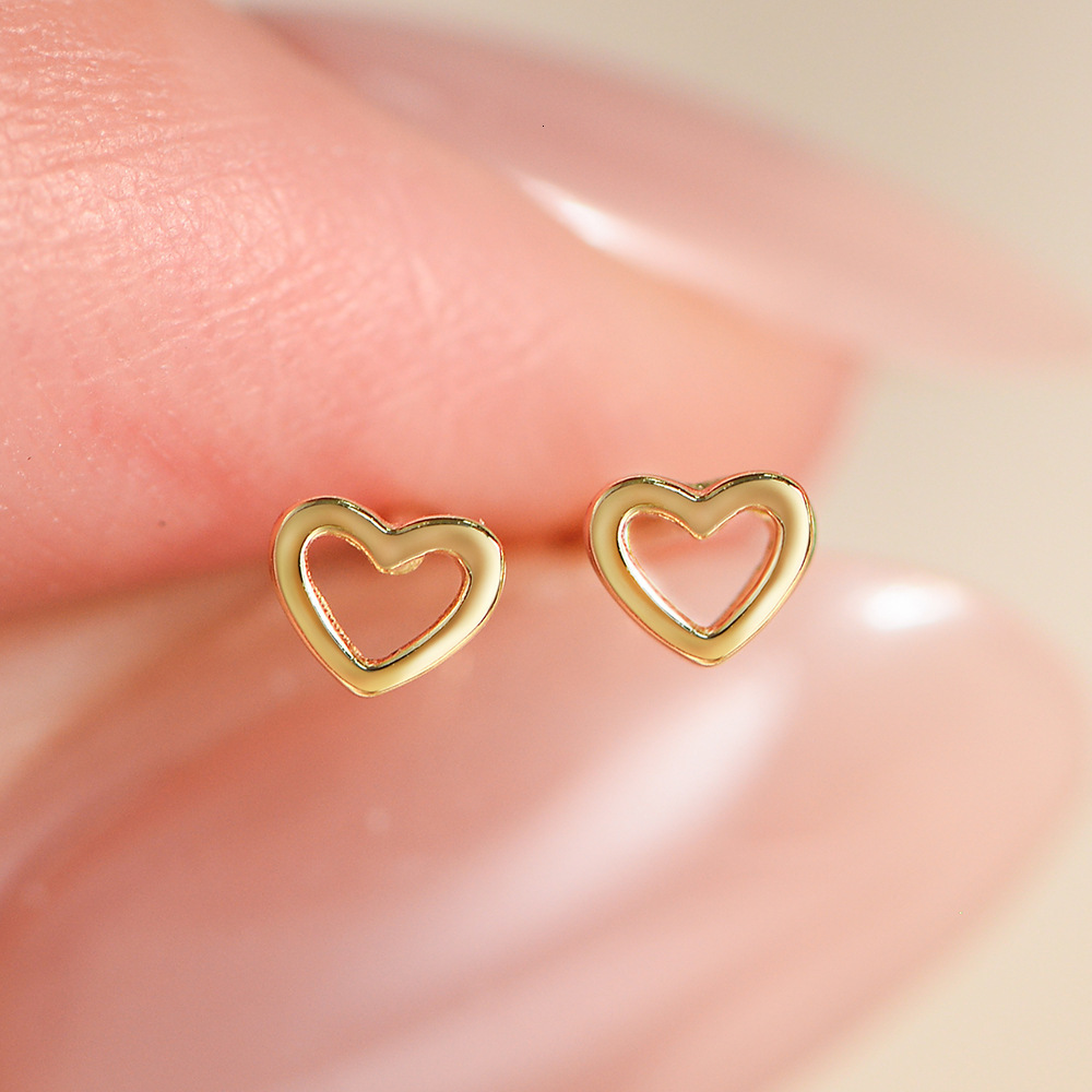 S925 pure silver heart-shaped earrings, simple mini hollow studs, small cartilage earrings