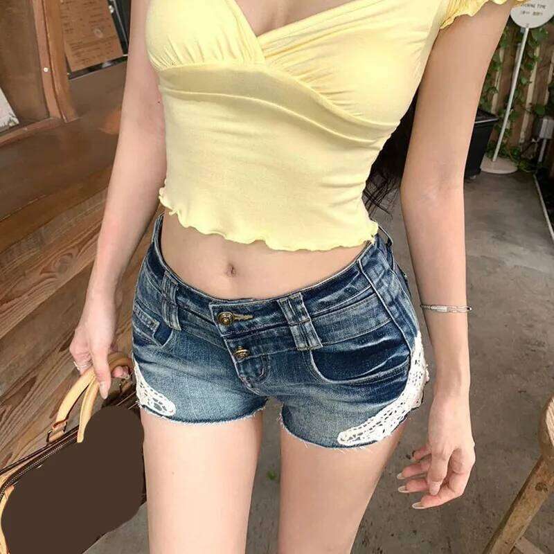 Summer New Women Denim Korean Fashion Lace Spliced Low Waist Elastic Slim Fit Short Pants Sexy Hip Wrapping Jeans Shorts XJ260206