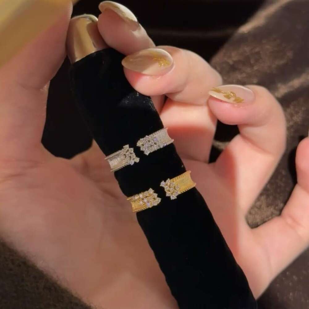 Japanese Style Starry Light Luxury Italian Craft Brushed Snowflake for Women Exquisite Niche Retro Ring Jewelry