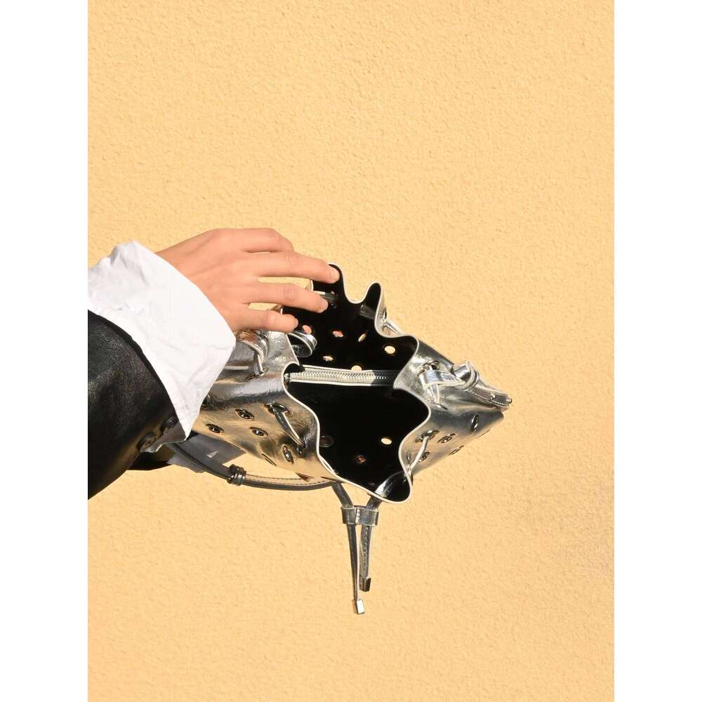 rivet hollow armpit women's versatile hand-held bucket bag 2025 New In Rivet Hollow Small Underarm Shoulder Y260205