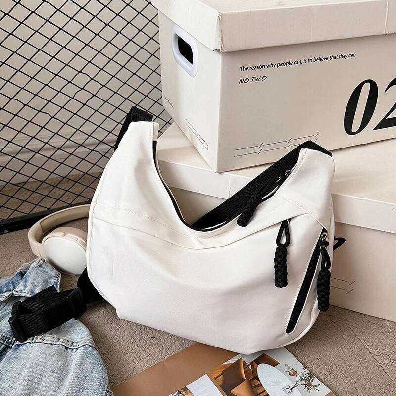 New Crossbody Large Capacity Casual Shoulder Versatile Nylon Dumpling Bag for Women Autumn Winter Fashion XJ260129