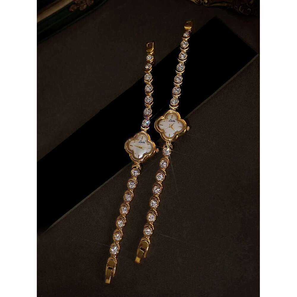 1 Piece of New High-End French Luxury Fashion Inlaid Clover Shape Surface 30m Waterproof Quartz Rhinestone Mother-Of-Pearl Dial Gorgeous Romantic Z260