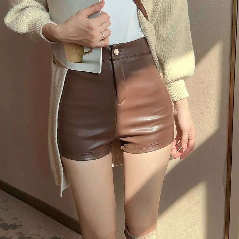 High Waist Short Women's Wide Leg PU Leather Casual Autumn Winter Bootleg Pants Fashionable Slimming Effect XJ260206