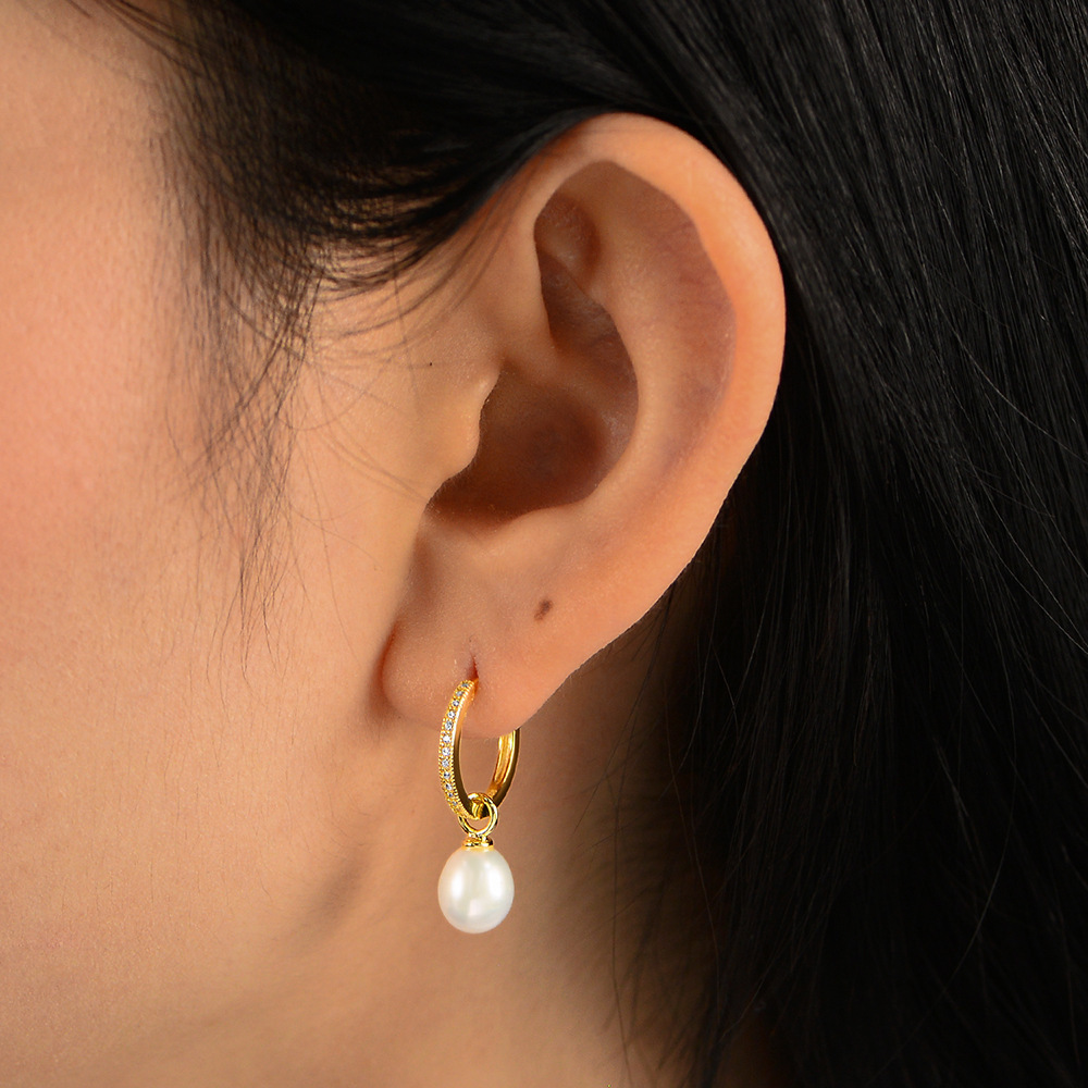 S925 sterling silver light luxury natural pearl with micro-inlaid zirconia, elegant and sophisticated women's earrings