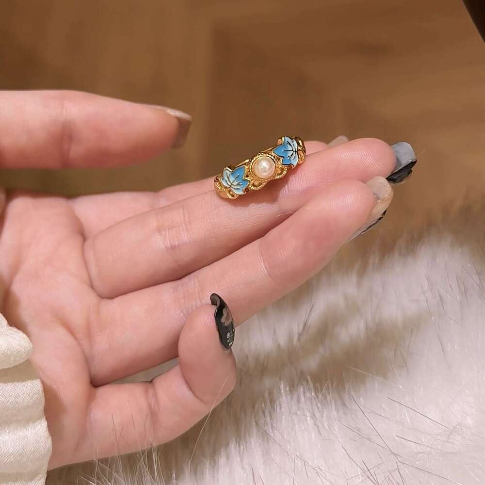 New Chinese-style vintage pearl enamel maple leaf ring, elegant sophisticated, retro and exquisite, versatile national-style ring