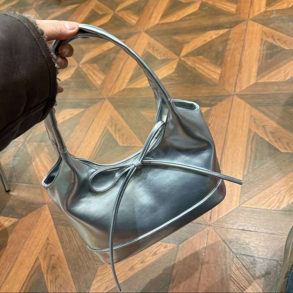 Niche Designer Brand New Large-capacity Single Shoulder for Women Bow Tote Bag Hot Sale Free Shipping Y260205