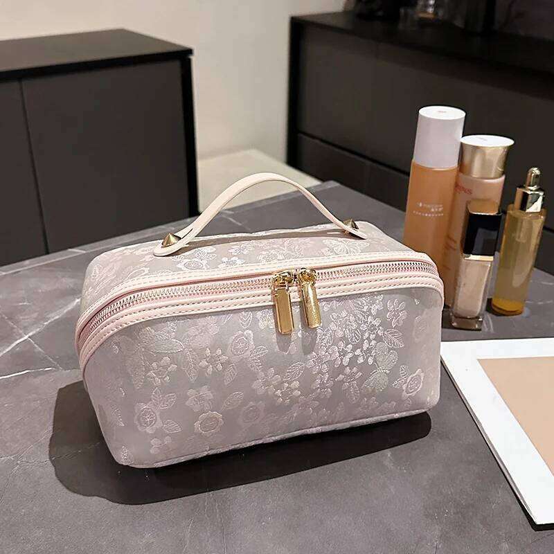 2025 New Portable Makeup Bag for Women, Large Capacity Independent Partition Bag, Handheld Toilet and Cosmetics Storage Y260206