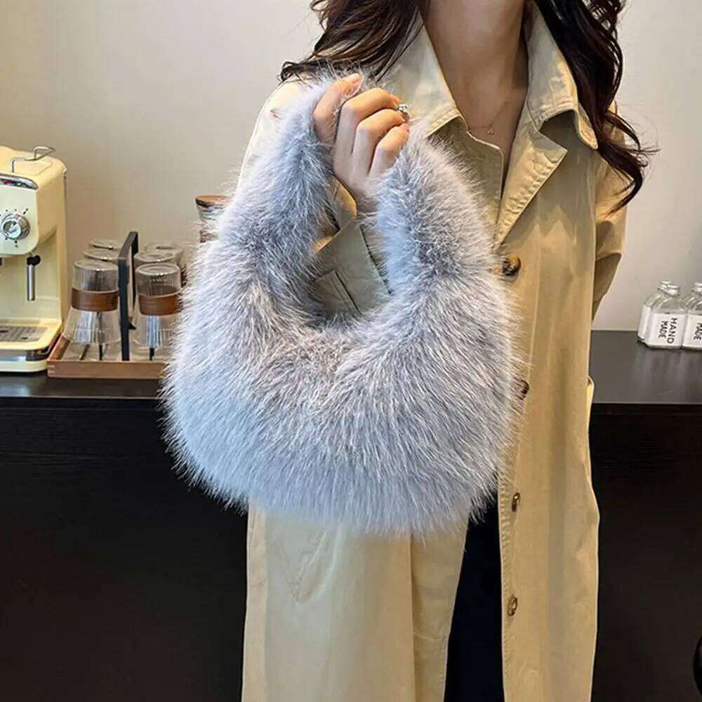 Solid Color Faux Fur Bag For Women Winter Soft Plush Handbags Hot Girls Furry Clutch Shoulder Bags Storage Pouch XJ260129