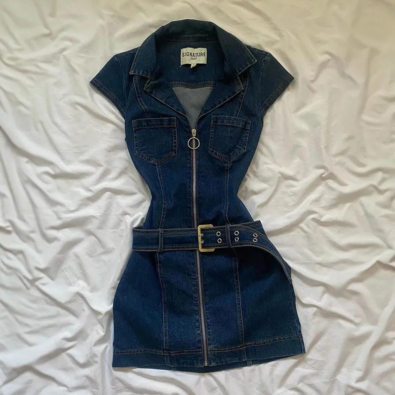 Basic & Casual Dresses Spring/Summer New Stylish Retro Sleeveless Denim Dress for Women Unique Design Waist-Cinching Slim-Fit Denim Dress with Belt